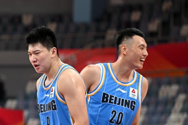 开云在线-首钢进攻全面提速 临近季后赛老将状态回暖