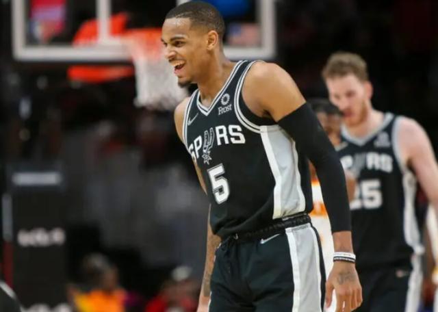 开云官网-森林狼曾尝试追逐穆雷 老鹰还在密切关注KD动态